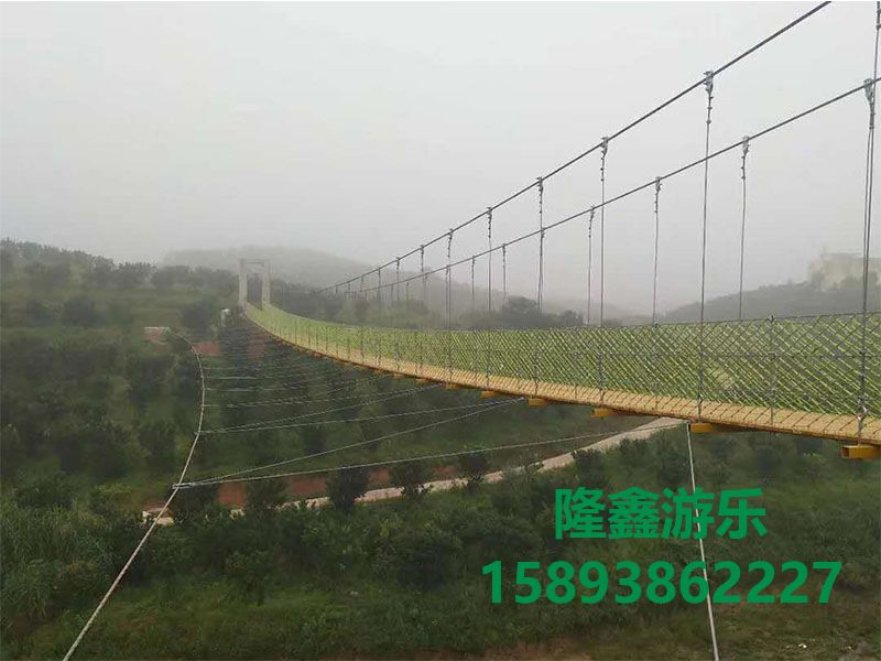 防腐木吊桥