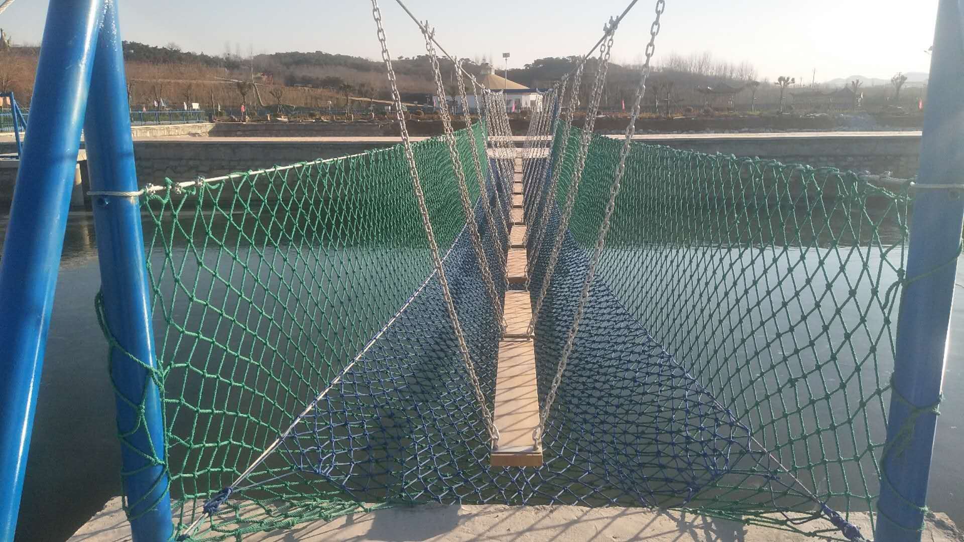 水上趣桥